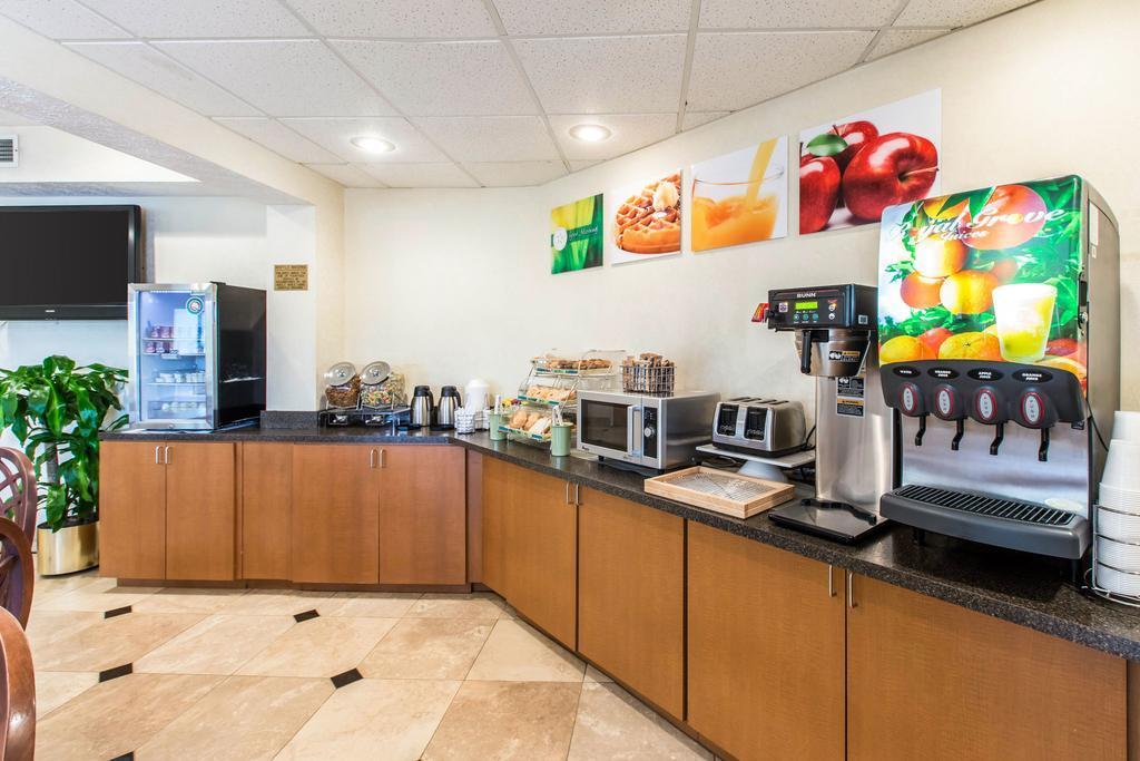 Quality Inn Clinton-Knoxville North Ngoại thất bức ảnh